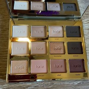Tarte tartelette in bloom eye shadow palette